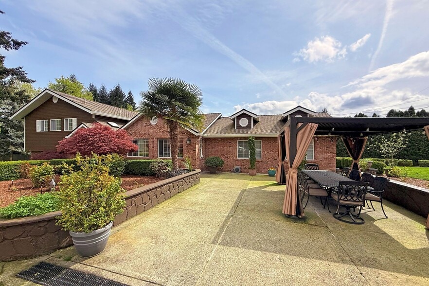 Primary Photo Of 3911 SE 157th Ave, Vancouver Assisted Living For Sale