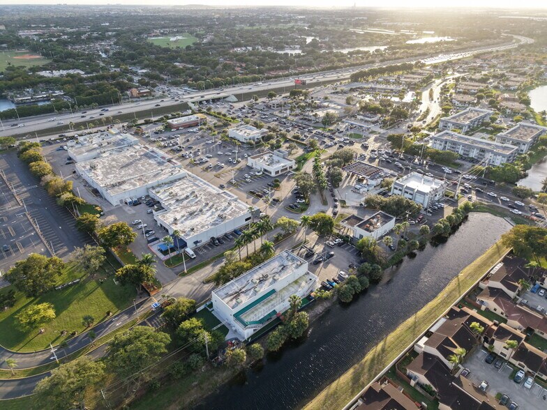 More Photos Of 6545 NW 169th St, Hialeah Medical For Sale