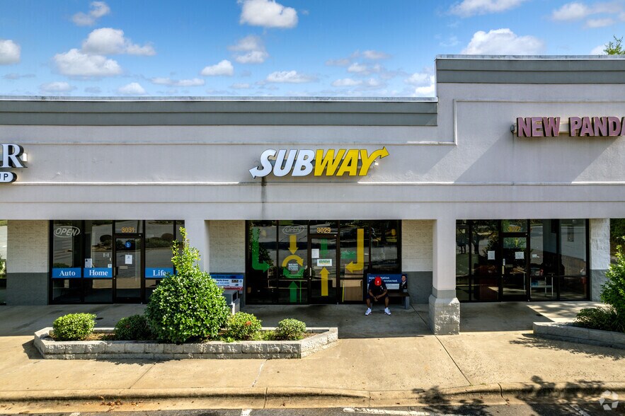 More Photos Of 3027-3035 Centennial Blvd, Claremont Storefront For Lease