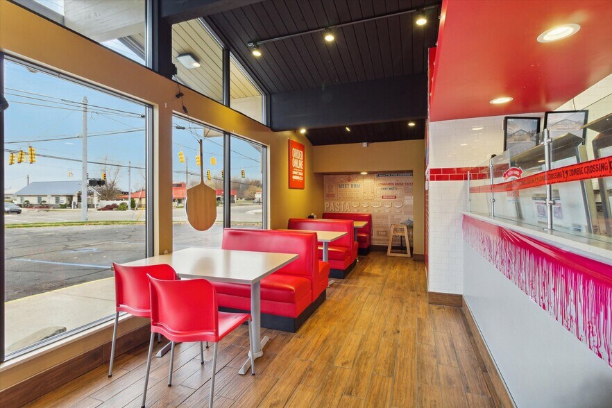 More Photos Of 1380 Wright Ave, Alma Freestanding For Sale