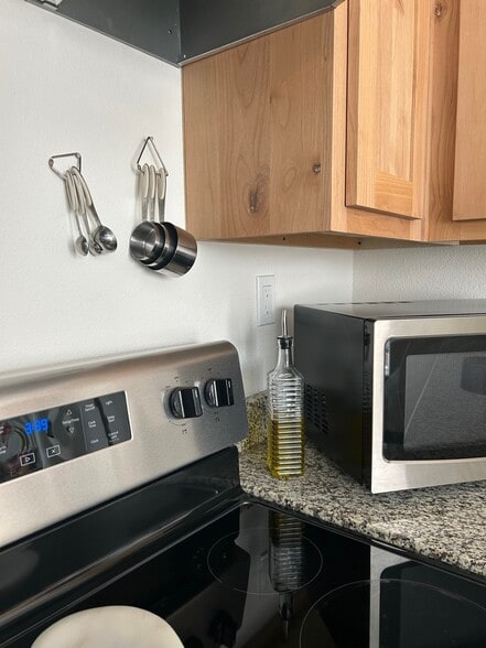 More Photos Of 615 Iron Ave SW, Albuquerque Apartments For Sale