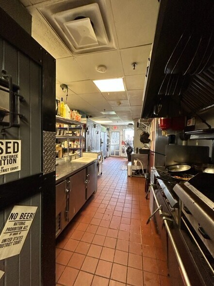 More Photos Of 4490 Middle Country Rd, Calverton Storefront Retail Office For Lease