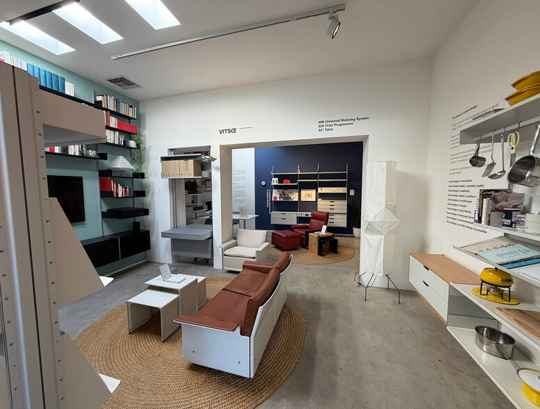 More Photos Of 8216 W 3rd St, Los Angeles Storefront For Lease