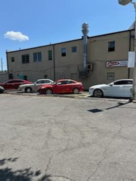 More Photos Of 978 Saint Georges Ave, Rahway Storefront Retail Office For Lease