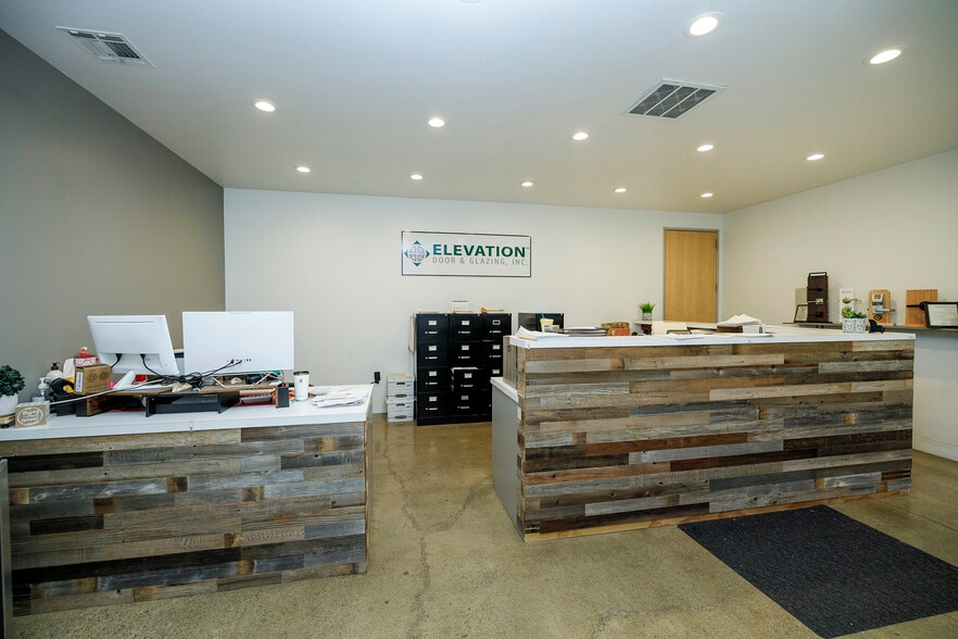 More Photos Of 270 Oak St, Manteca Warehouse For Lease