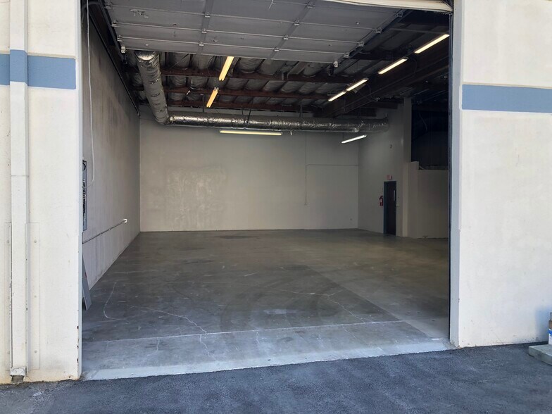 More Photos Of 1002-1004 Hanson Ct, Milpitas Manufacturing For Lease