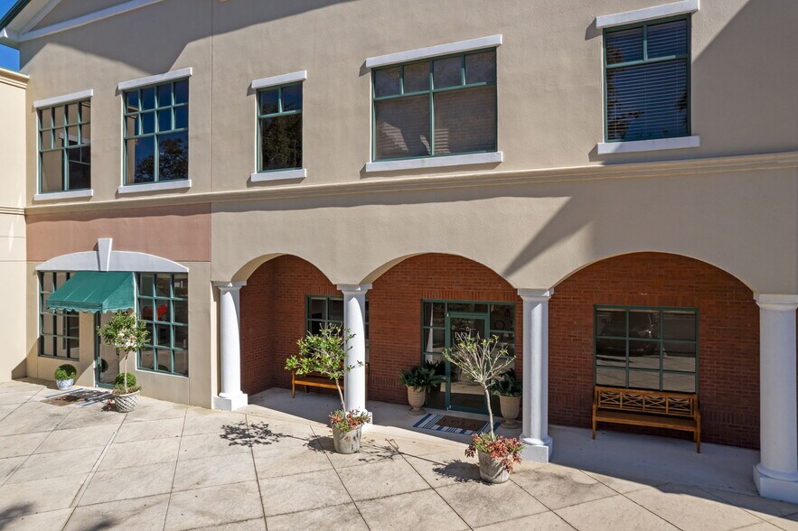 More Photos Of 961687 Gateway Blvd, Fernandina Beach Medical For Sale