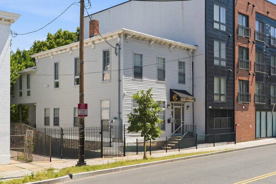 More Photos Of 1512 Marion Barry Ave SE, Washington Office For Sale