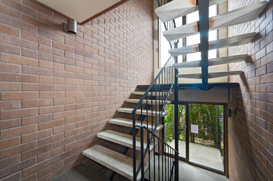 More Photos Of 3323 Oakes Ave, Everett Apartments For Sale