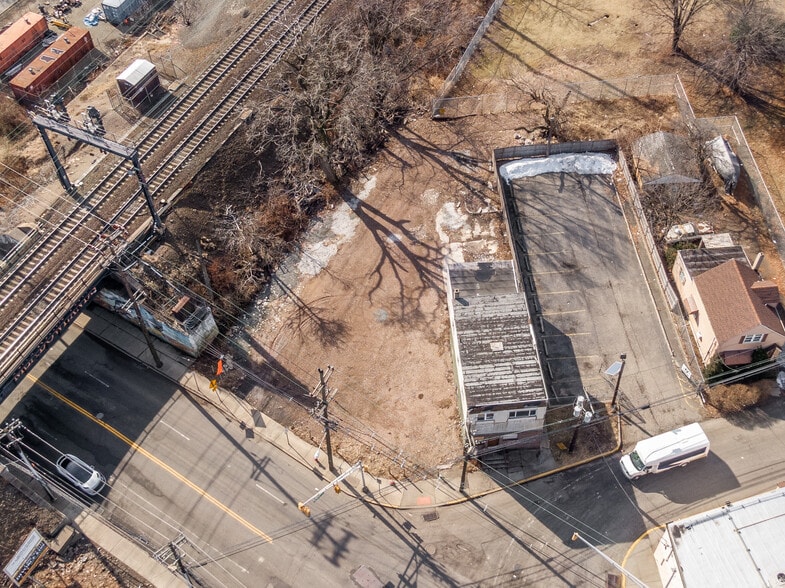 Primary Photo Of 15-17 Henry St, Secaucus Land For Sale