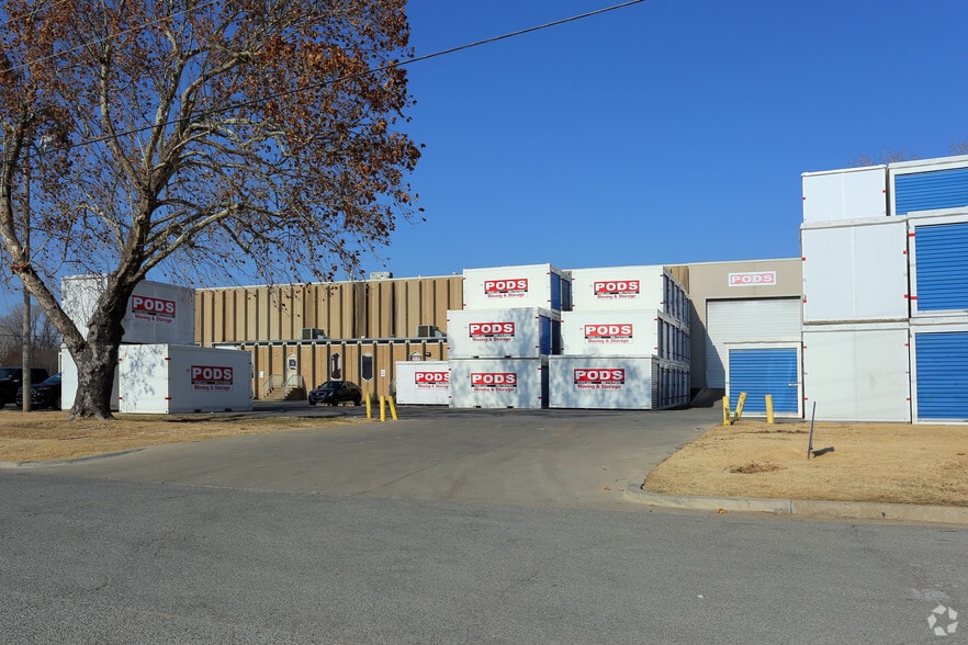 More Photos Of 10541 E Ute St, Tulsa Manufacturing For Lease