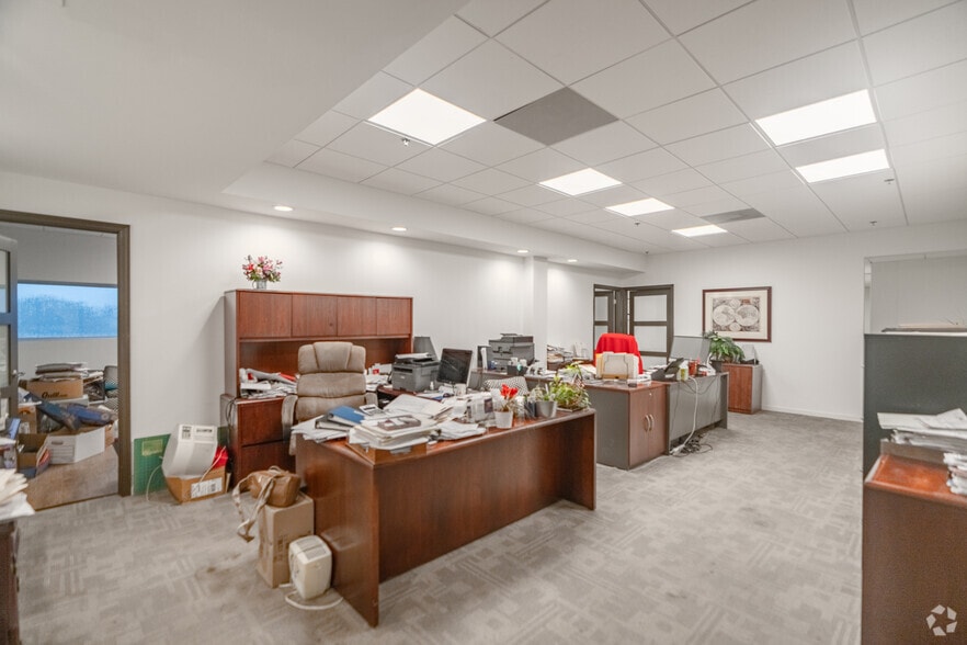 More Photos Of 2755 E Oakland Park Blvd, Fort Lauderdale Office For Lease