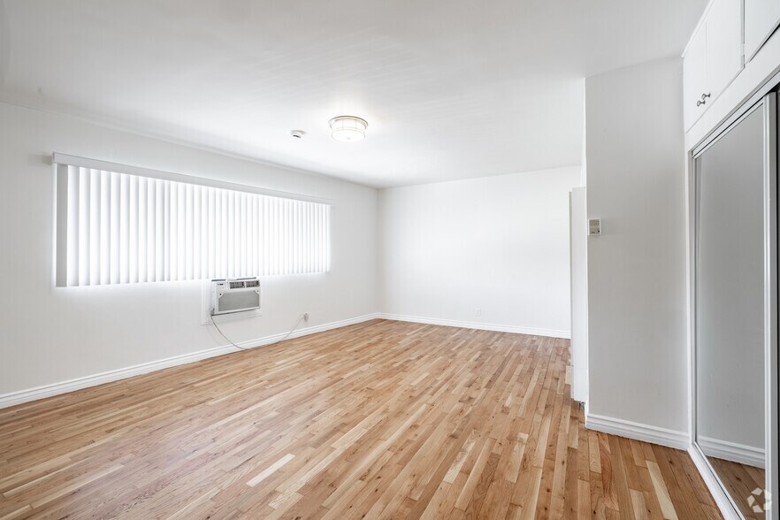 More Photos Of 6635 Wilkinson Ave, North Hollywood Apartments For Sale