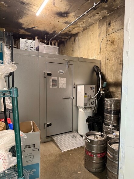 More Photos Of 103 E 3rd St, Covington Apartments For Lease