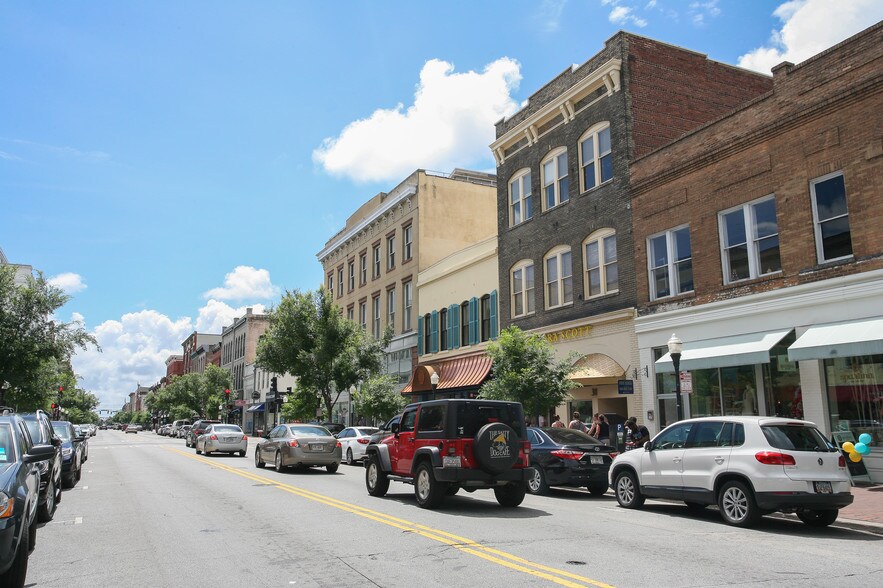 More Photos Of 301 W Broughton St, Savannah Loft Creative Space For Lease