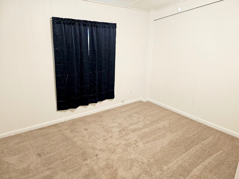 More Photos Of 540 S Main St, Galva Storefront Retail Residential For Sale