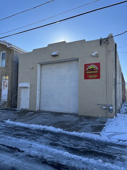 Primary Photo Of 330 Pine St, Camden Warehouse For Lease