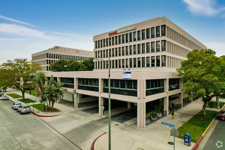 More Photos Of 6310 San Vicente Blvd, Los Angeles Unknown For Lease