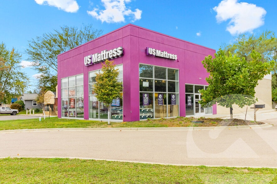 Primary Photo Of 4002 Miller Rd, Flint Freestanding For Lease