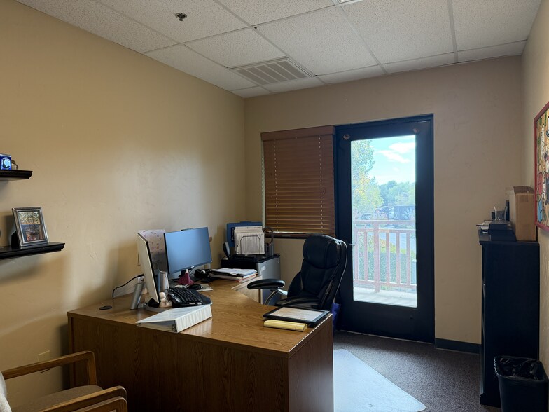 More Photos Of 1414 E F St, Oakdale Office For Sale