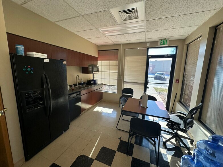 More Photos Of 4695 Quebec St, Denver Storefront Retail Office For Sale