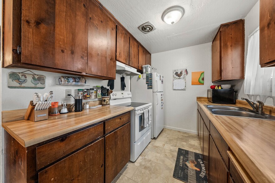 More Photos Of 4584 S Terrace Ave, Lakeport Apartments For Sale