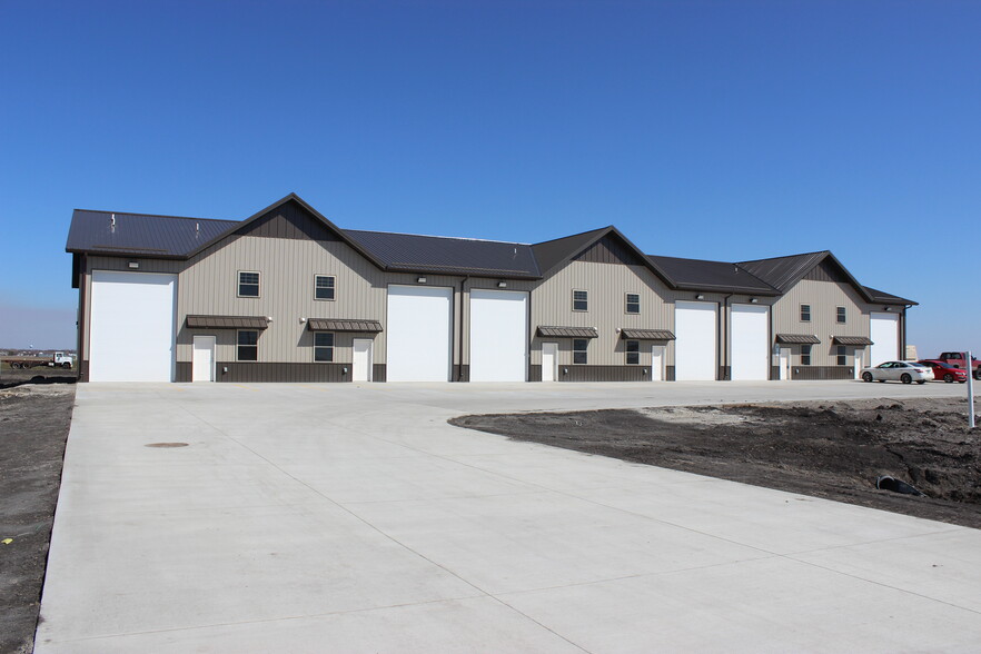 Primary Photo Of 4041 27th St N, Fargo Warehouse For Lease