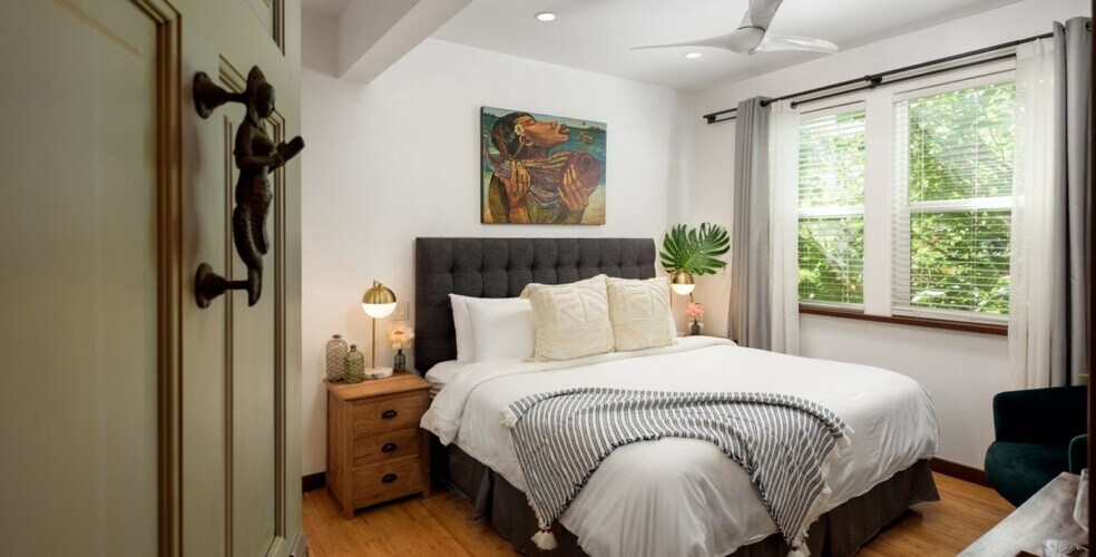More Photos Of 93 Hana Hwy, Paia Hotel For Sale