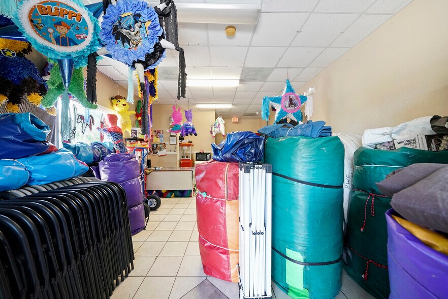 More Photos Of 2555 Allen Genoa Rd, Pasadena Land For Sale