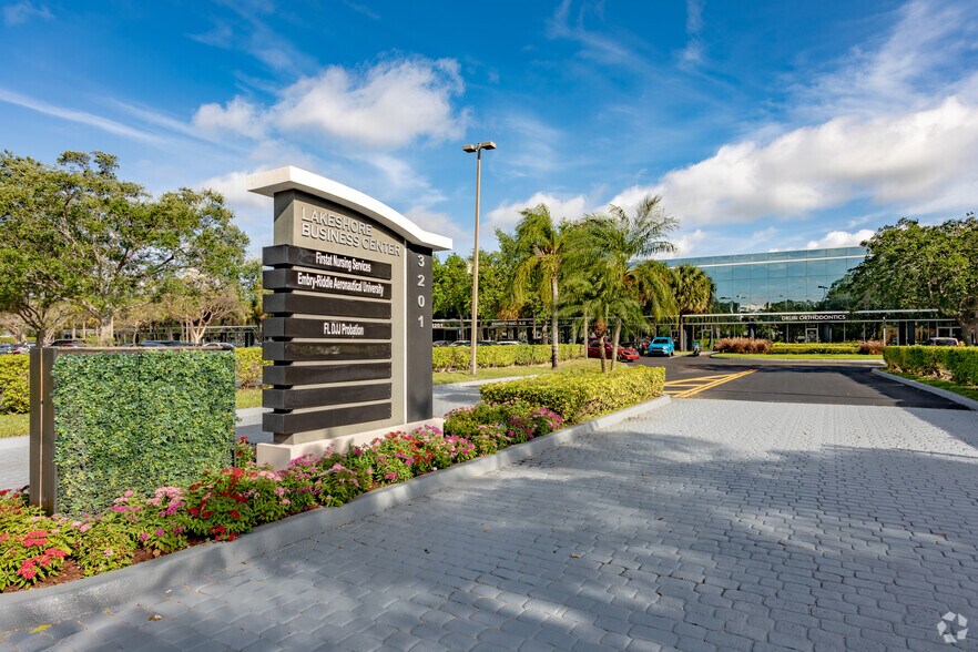 More Photos Of 3201 W Commercial Blvd, Fort Lauderdale Office For Lease