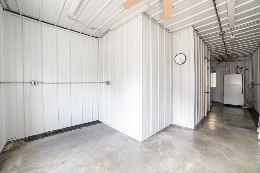 More Photos Of 102 Grove St, Chicopee Veterinarian Kennel For Sale