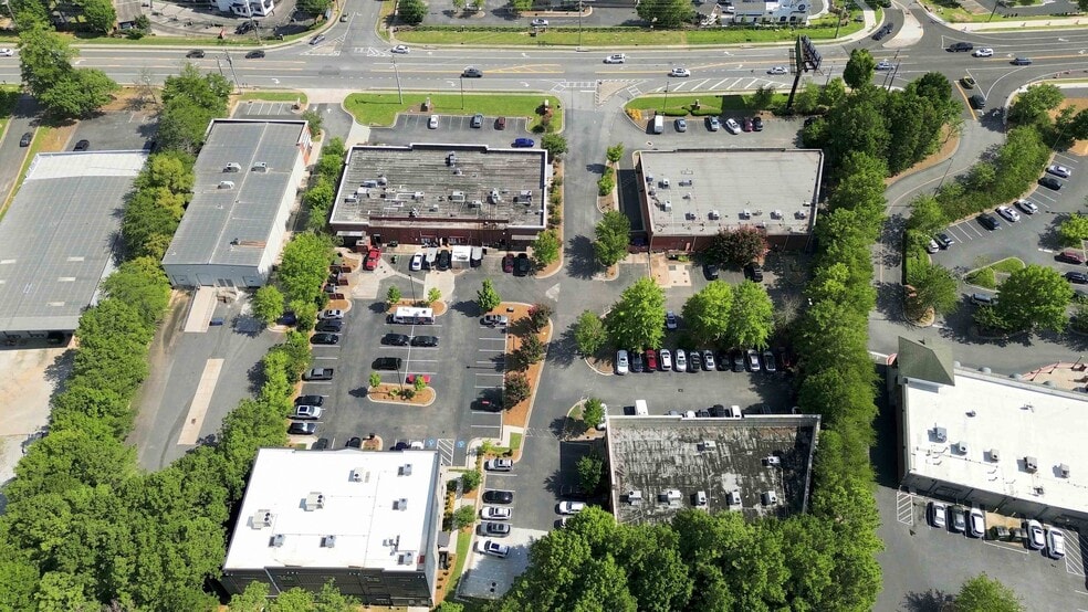More Photos Of 12872 State Highway 9, Alpharetta Storefront For Lease