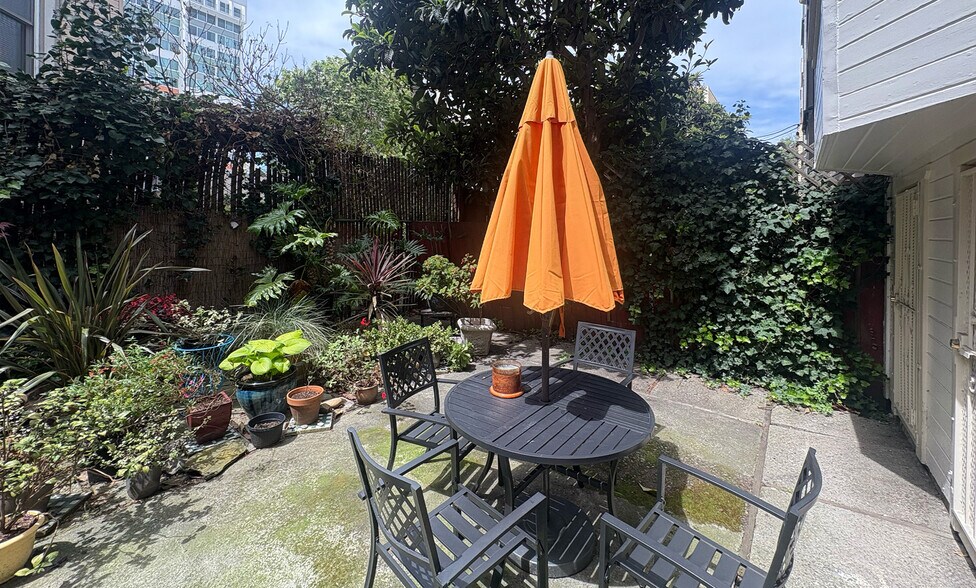 More Photos Of 1119 Webster St, San Francisco Apartments For Sale