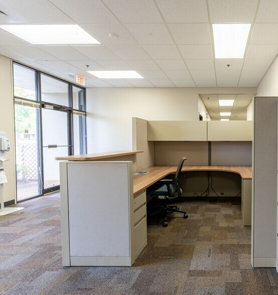 More Photos Of 1505 The Boardwalk, Huntsville Office For Sale