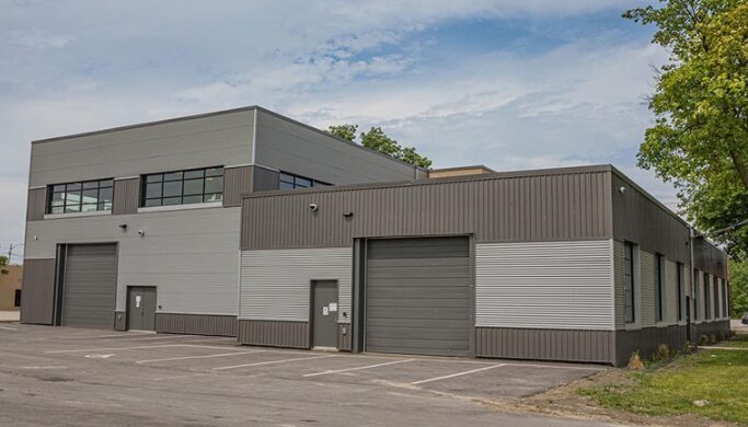 More Photos Of 1785 Walker Rd, Windsor Warehouse For Lease