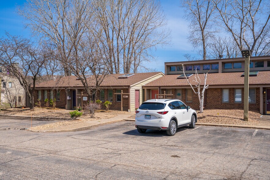 More Photos Of 14581-14585 Grand ave, Burnsville Office For Sale