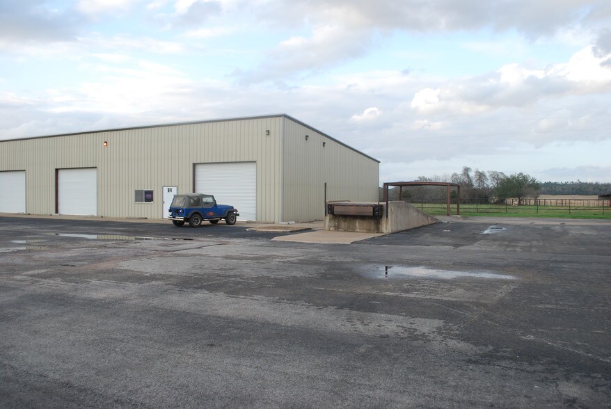 More Photos Of 125 Kellar Rd, Smithville Industrial For Sale