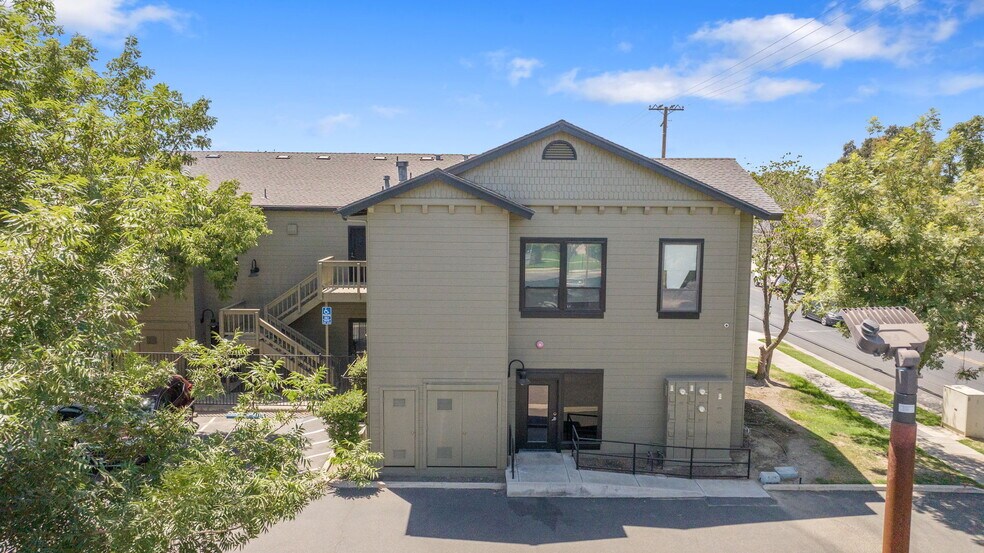 More Photos Of 419 W Murray Ave, Visalia Medical For Lease