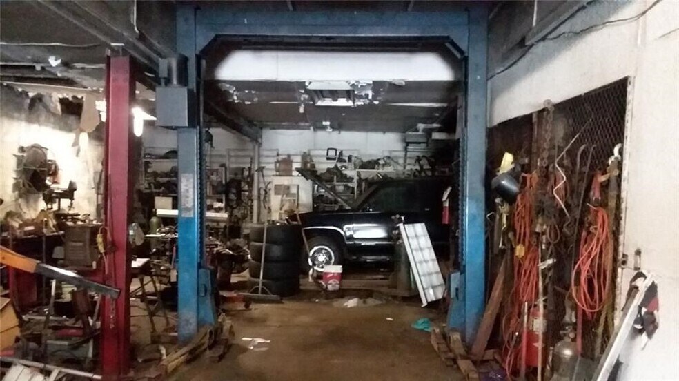 658 Joseph Ave, Rochester, NY 14621 Auto Repair For Sale