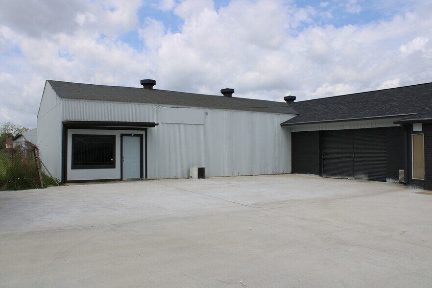 More Photos Of 470-474 S 4th St, Beaumont Industrial For Sale