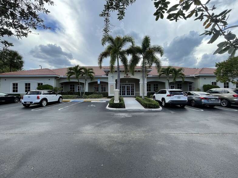 More Photos Of 5501 N University Dr, Coral Springs Office For Sale