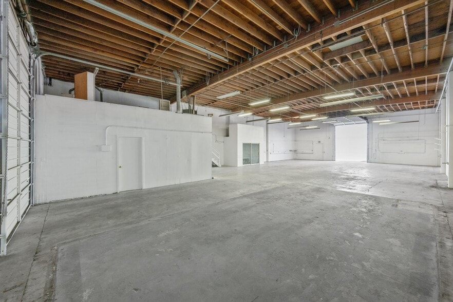 More Photos Of 2475 Bluebell Dr, Santa Rosa Industrial For Lease