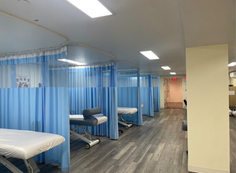 More Photos Of 401 Ditmas Ave, Brooklyn Medical For Lease