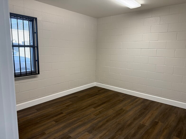 More Photos Of 144 E Santa Clara St, Arcadia Warehouse For Lease