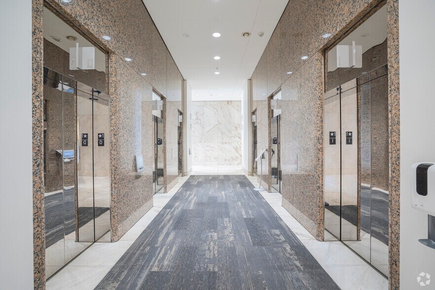 More Photos Of 1999 Harrison St, Oakland Office For Lease