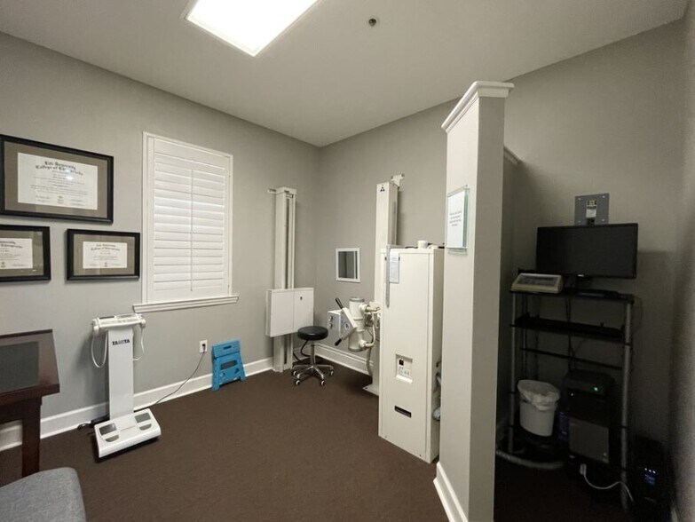 More Photos Of 8830 S Tamiami Trl, Sarasota Office For Lease