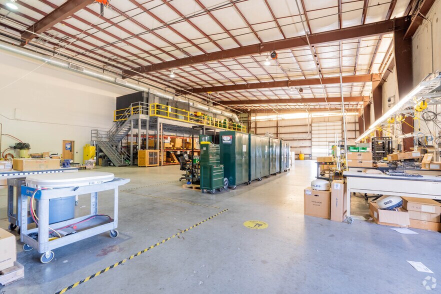 More Photos Of 4400 S Sam Houston Pky E, Houston Warehouse For Sale