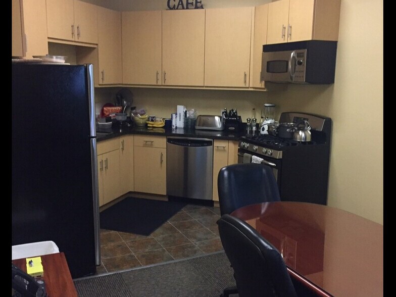 More Photos Of 30690 Hill St, Thousand Palms Warehouse For Sale