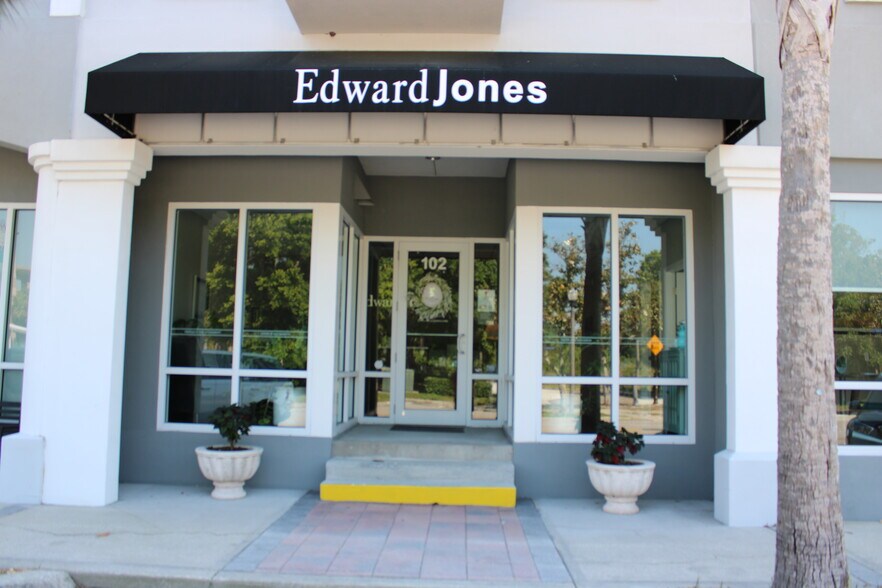 More Photos Of 300 State St E, Oldsmar Office For Sale