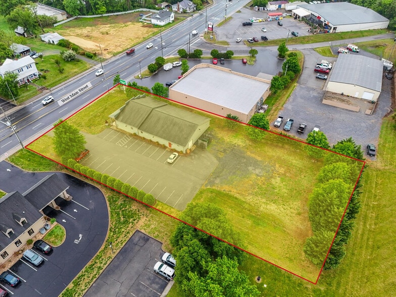 More Photos Of 2821 W Main St, Salem General Retail For Lease